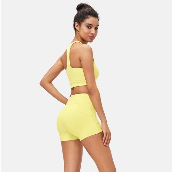 🚫SOLD🚫 OV Move Free 3.5” shorts in Gecko (S) - Picture 2 of 9